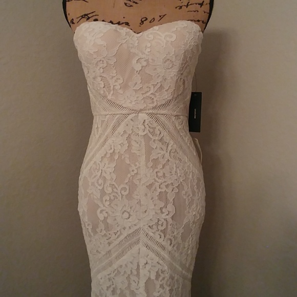Gorgeous Ivory/ lace gown!! - Picture 3 of 8